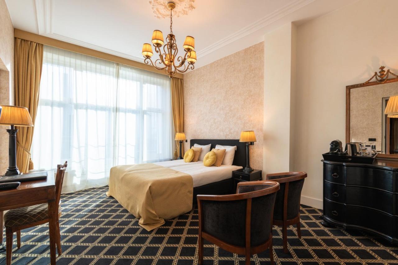 Grand Boutique Hotel-Restaurant Huis Vermeer Девентер Экстерьер фото
