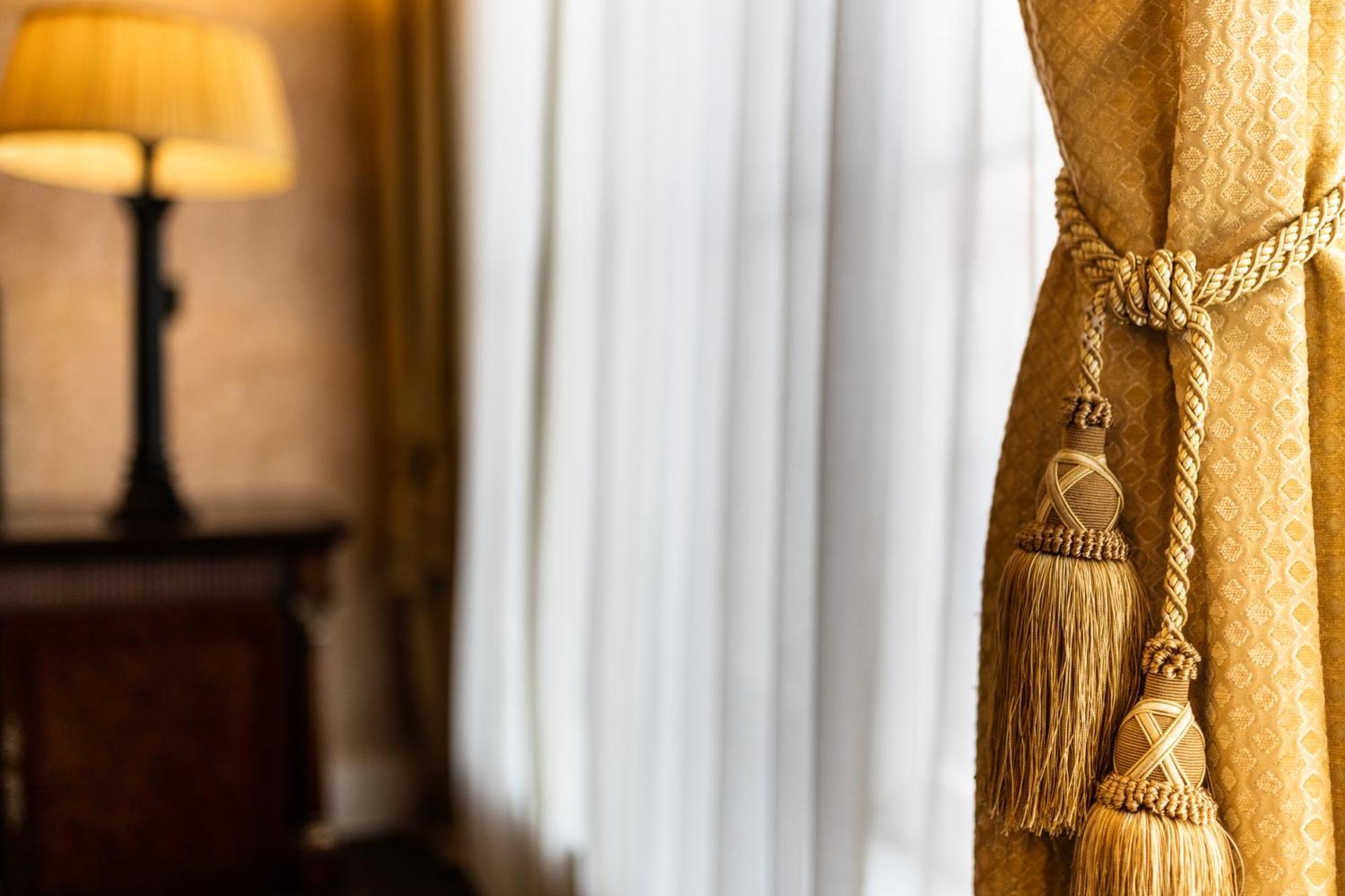 Grand Boutique Hotel-Restaurant Huis Vermeer Девентер Номер фото