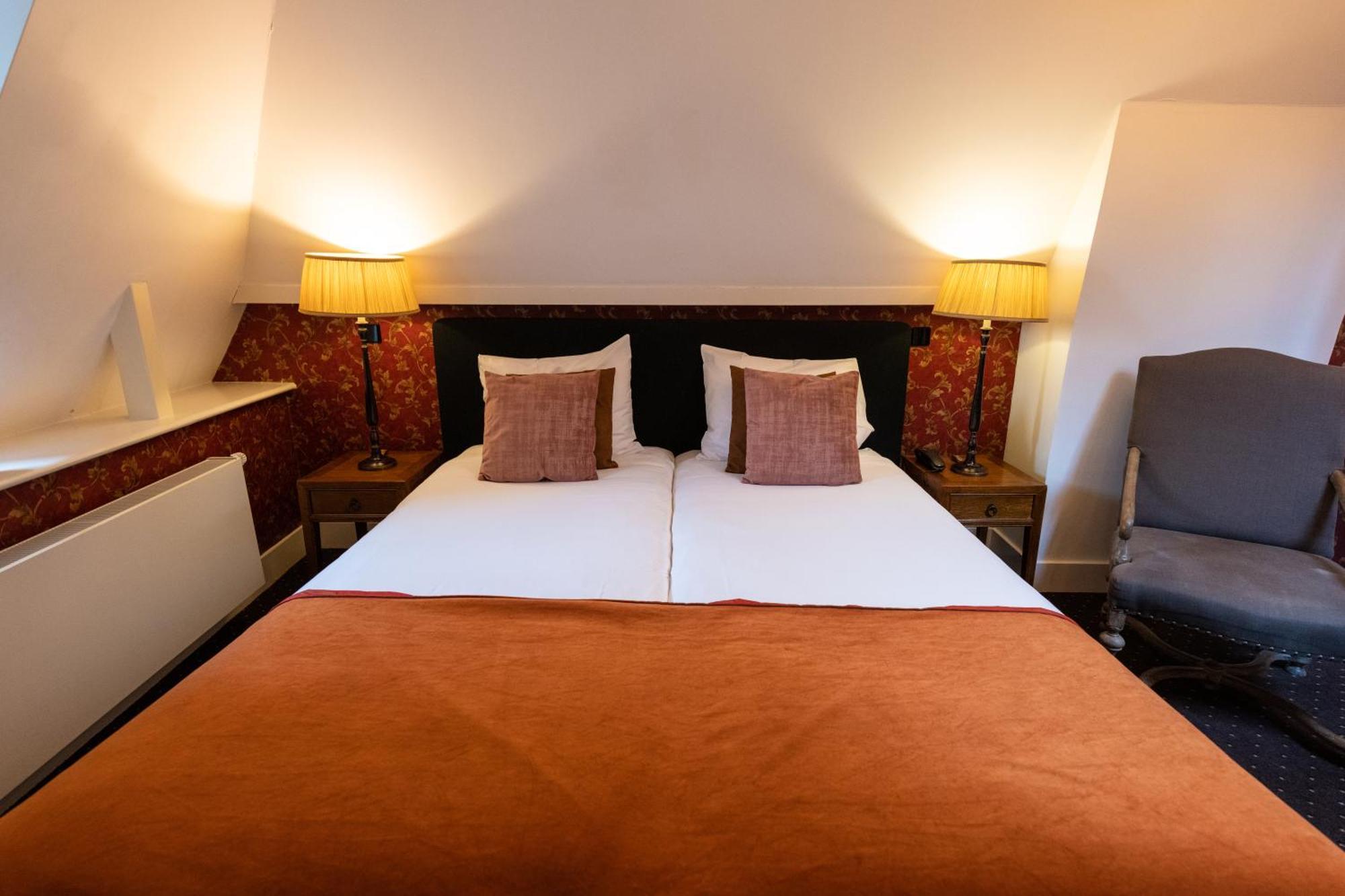 Grand Boutique Hotel-Restaurant Huis Vermeer Девентер Номер фото