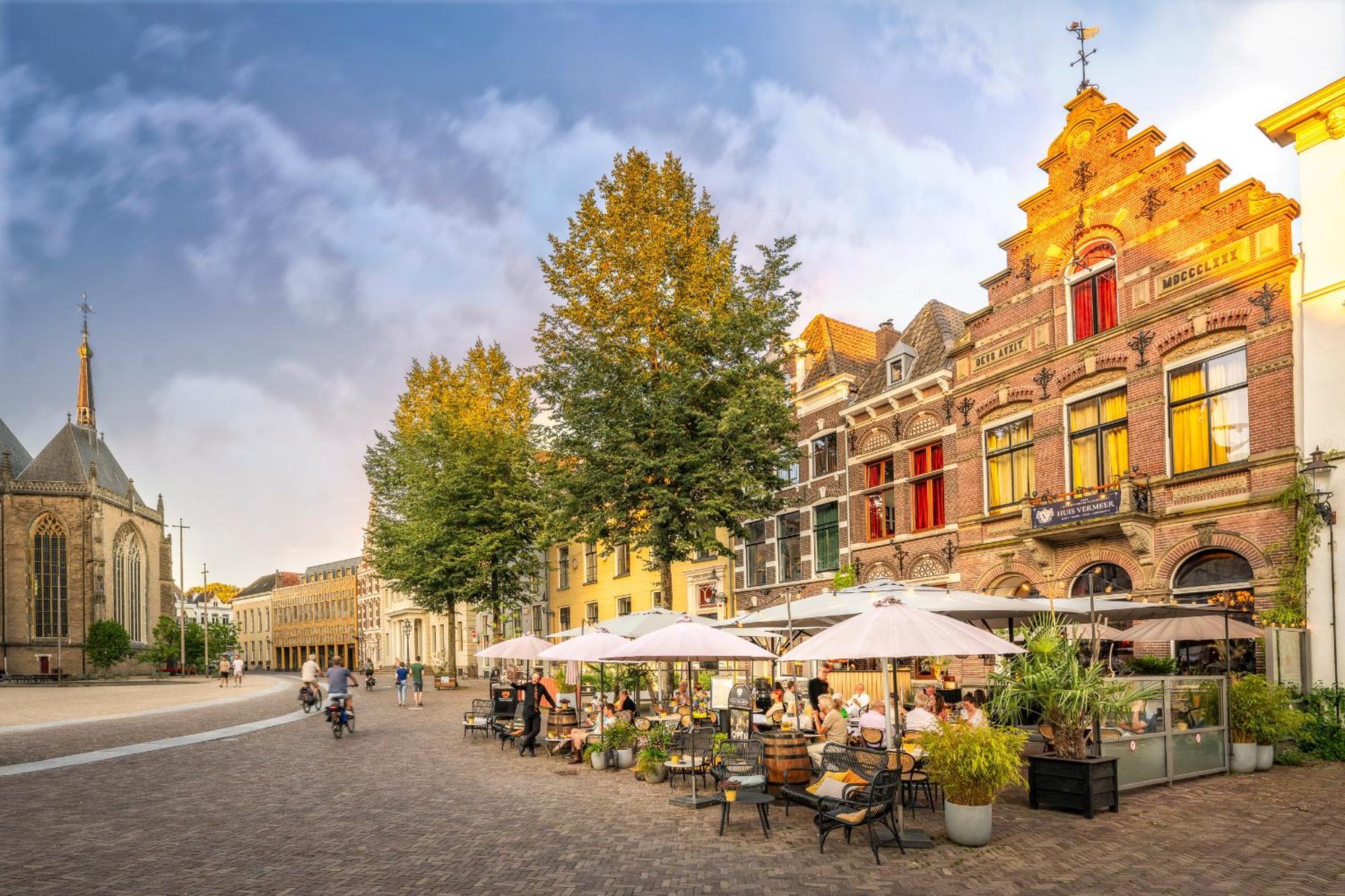 Grand Boutique Hotel-Restaurant Huis Vermeer Девентер Экстерьер фото