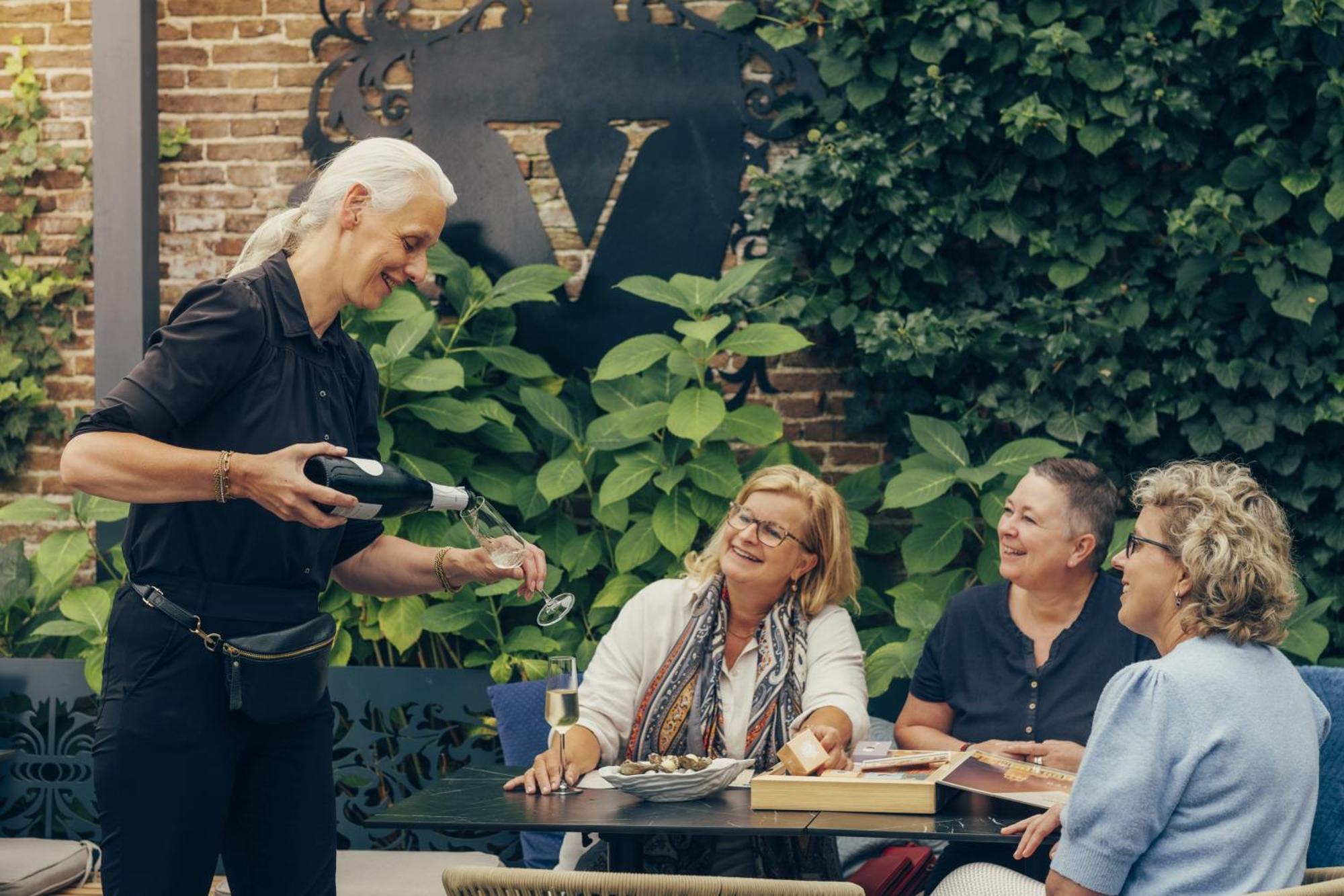 Grand Boutique Hotel-Restaurant Huis Vermeer Девентер Экстерьер фото
